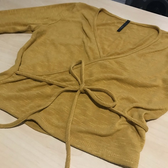 Top - Picture 1 of 3